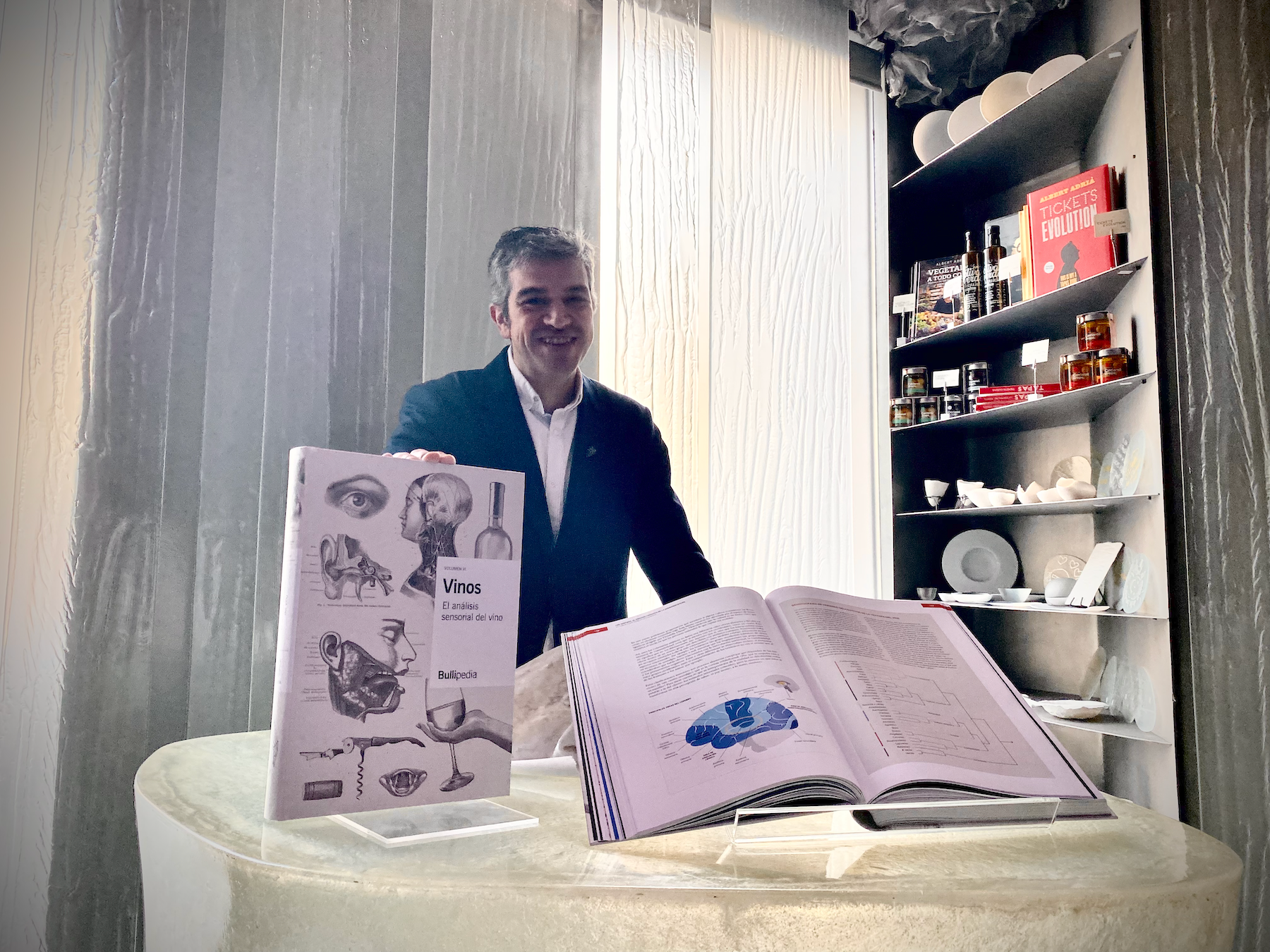 Ferran Centelles durant la presentació del sisè volum del 'Sapiens del vi' | Foto: E.V. 