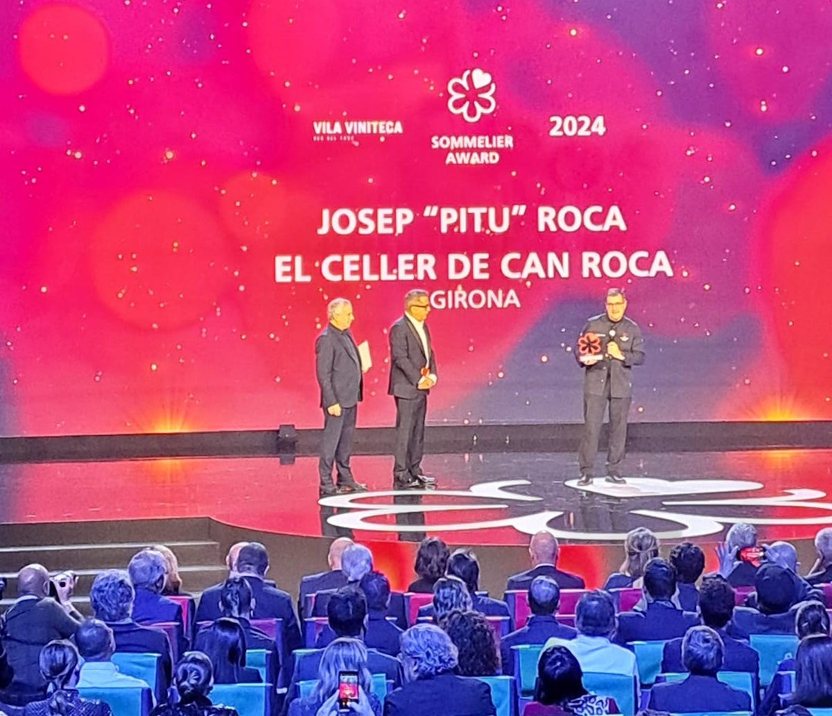 Josep Pitu Roca, recollint el guardó de millor Sommelier de la Guia Michelin 2024 | Foto: L.F. 