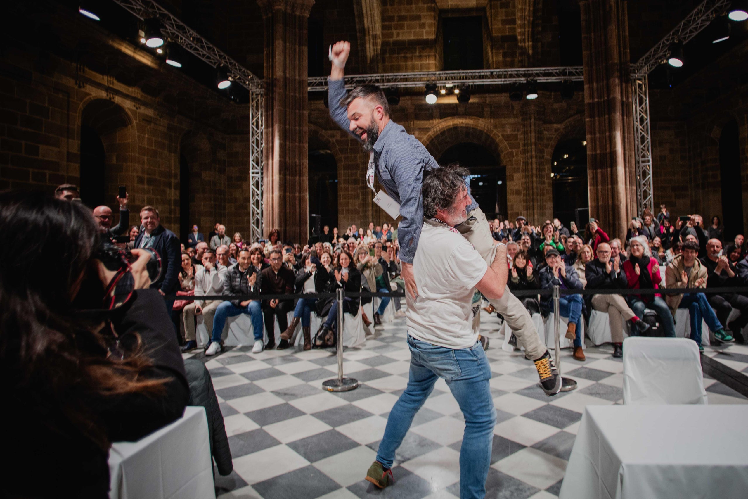 Toni Carbó i Ramón Jané celebrant la victòria | Foto: Abraham Carralero, Vila Viniteca 