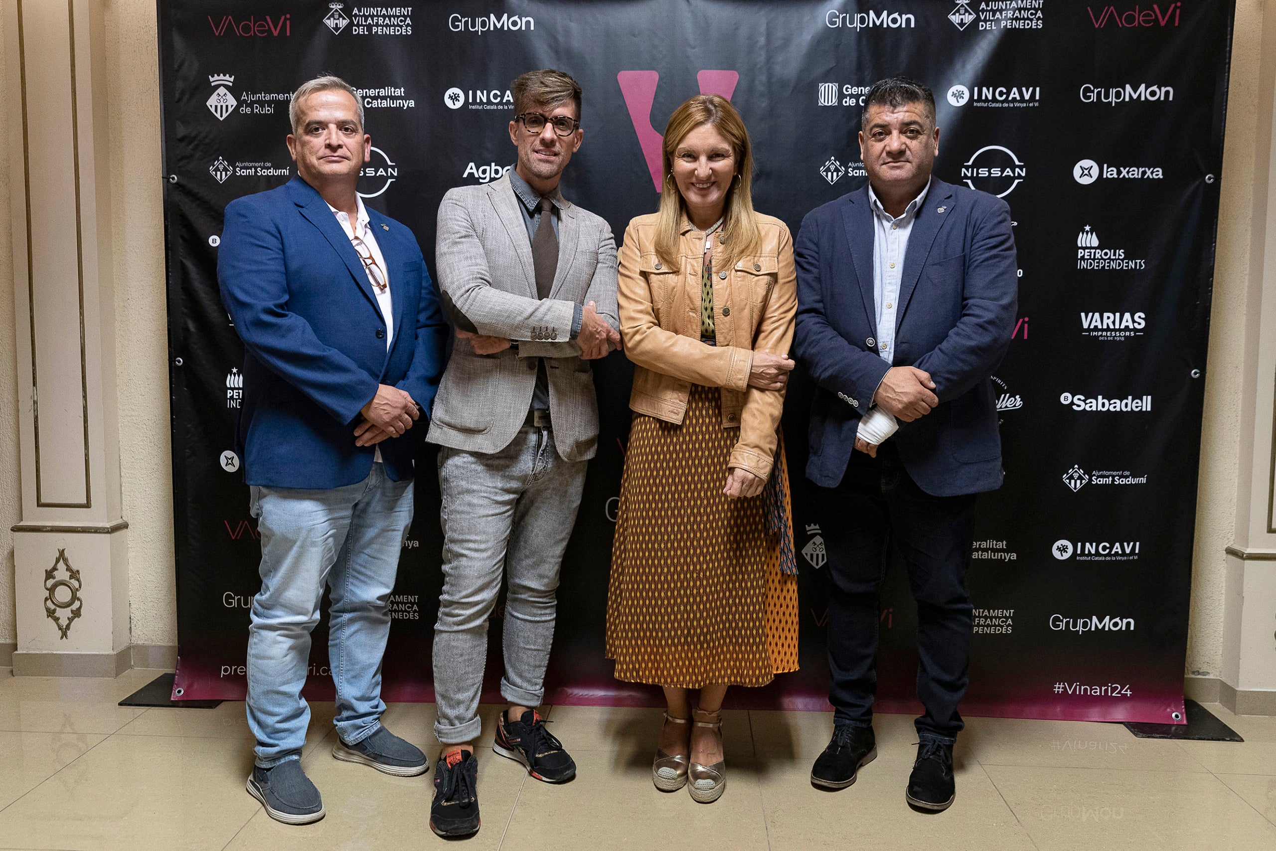 Autoritats de Rubí, encapçalades per l'Alcaldessa Ana María Martínez 