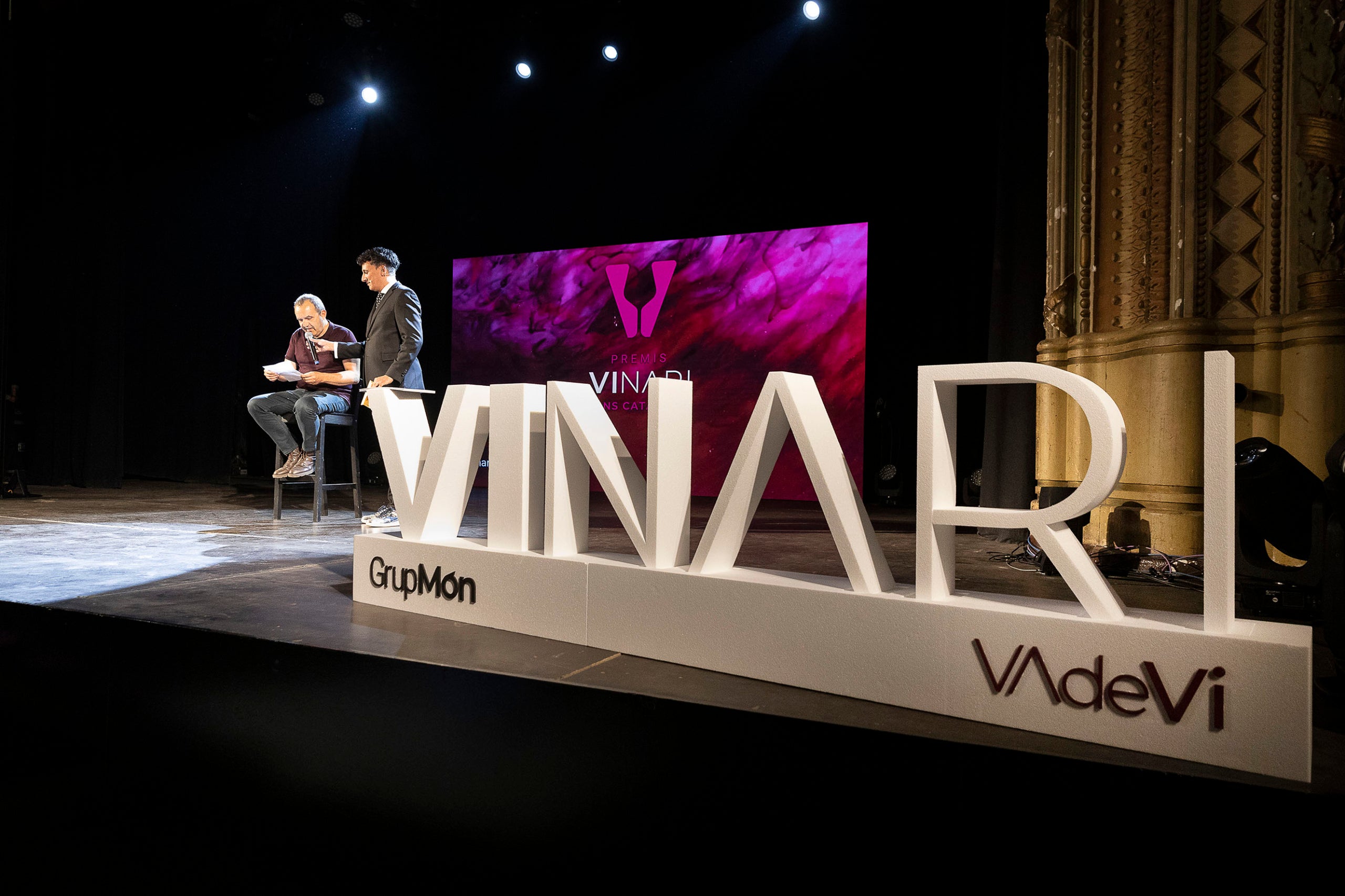 Gala dels Premis Vinari dels vins catalans al Teatre Casal-Societat La Principal de Vilafranca del Penedès | Jordi Play