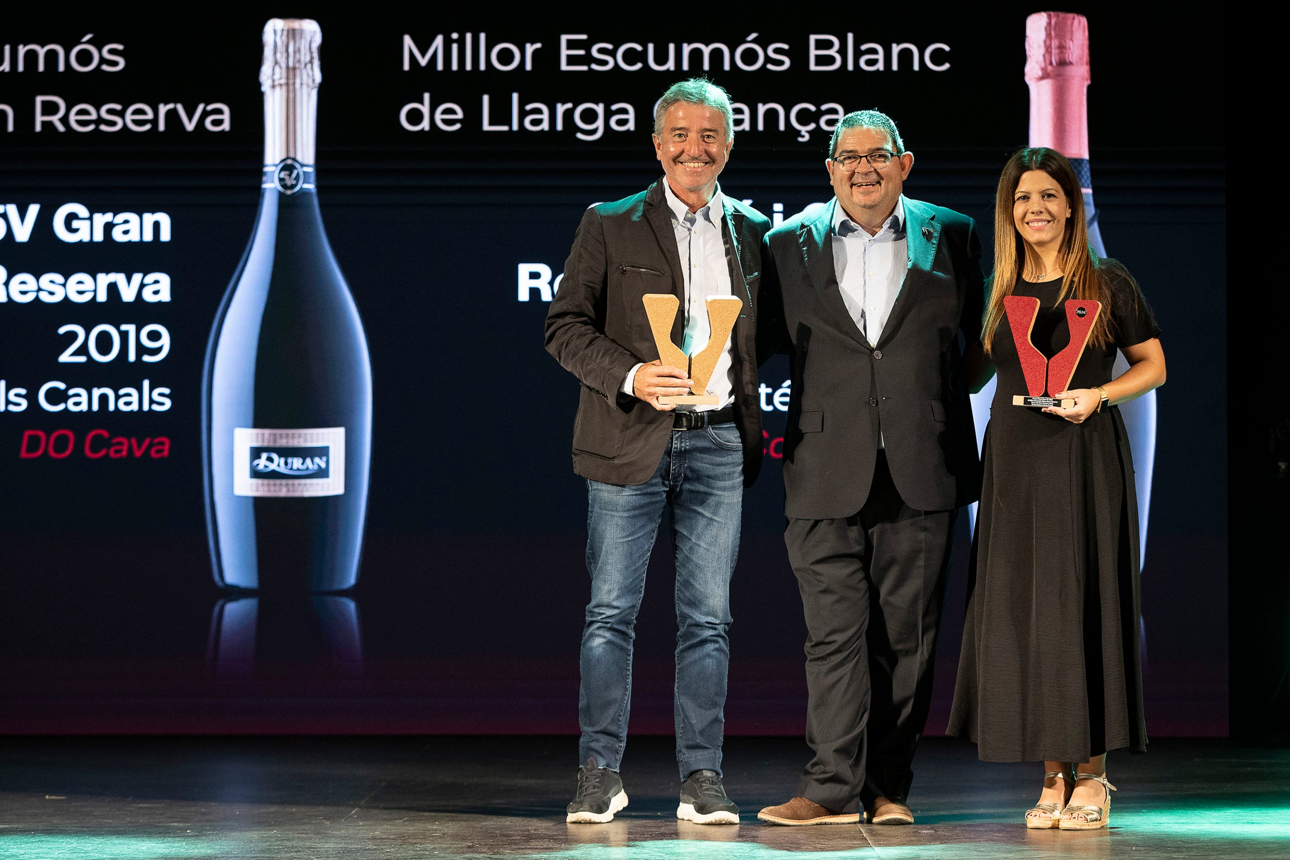 Vinari Gran Or als Escumosos de llargues criances: 5V Gran Reserva 2019 i Reserva Familiar 2014