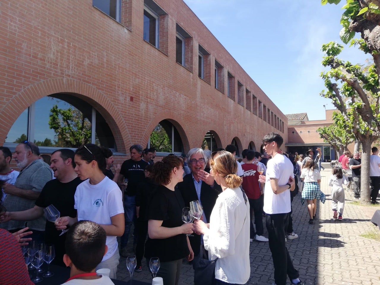 Imagen de las puertas abiertas de la Escuela Agraria de Viticultura y Enología Mercè Rossell i Domènech en el año 2024 / Cedida