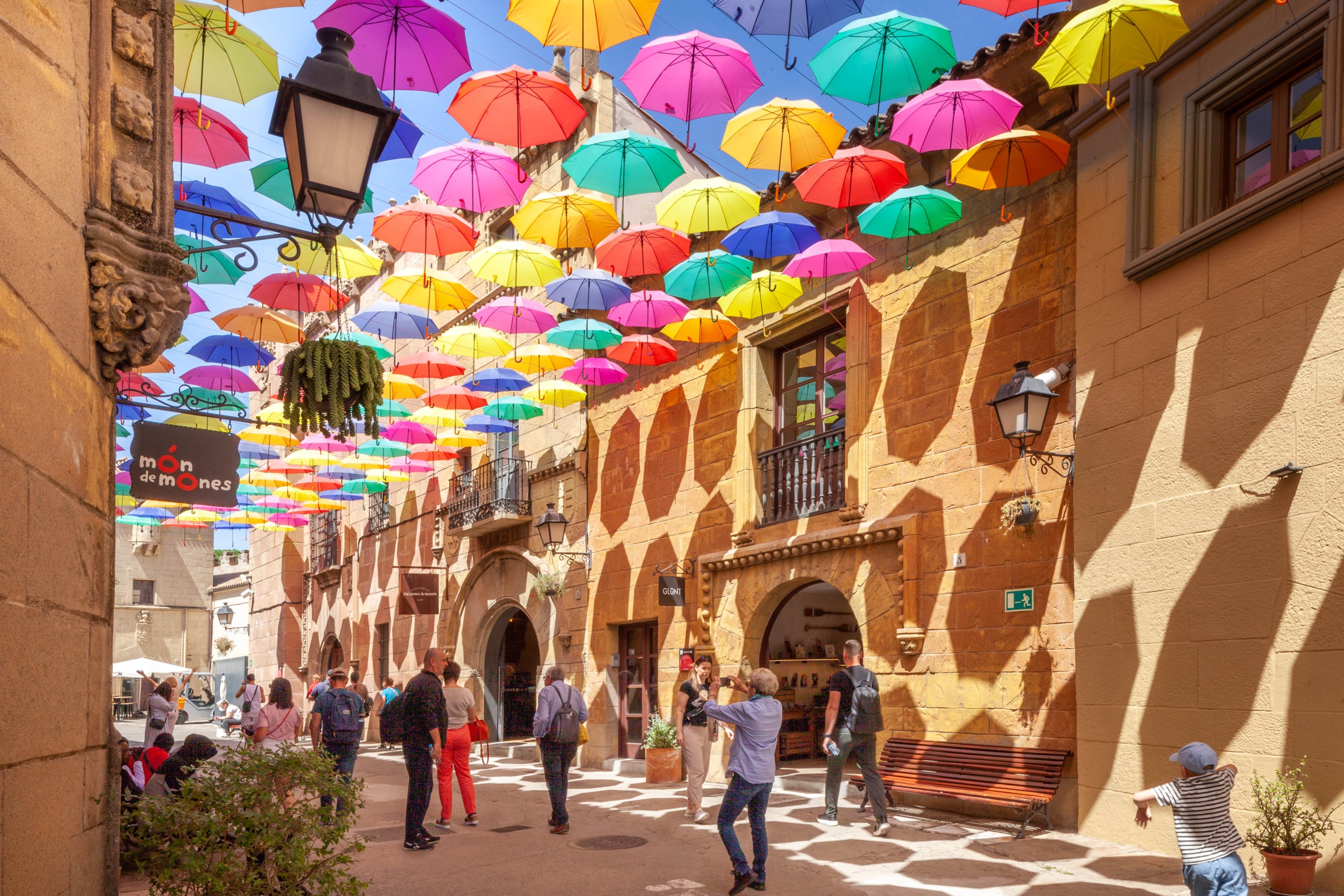 Imatge d'uns dels carrers del Poble Espanyol, a Barcelona / Cedida