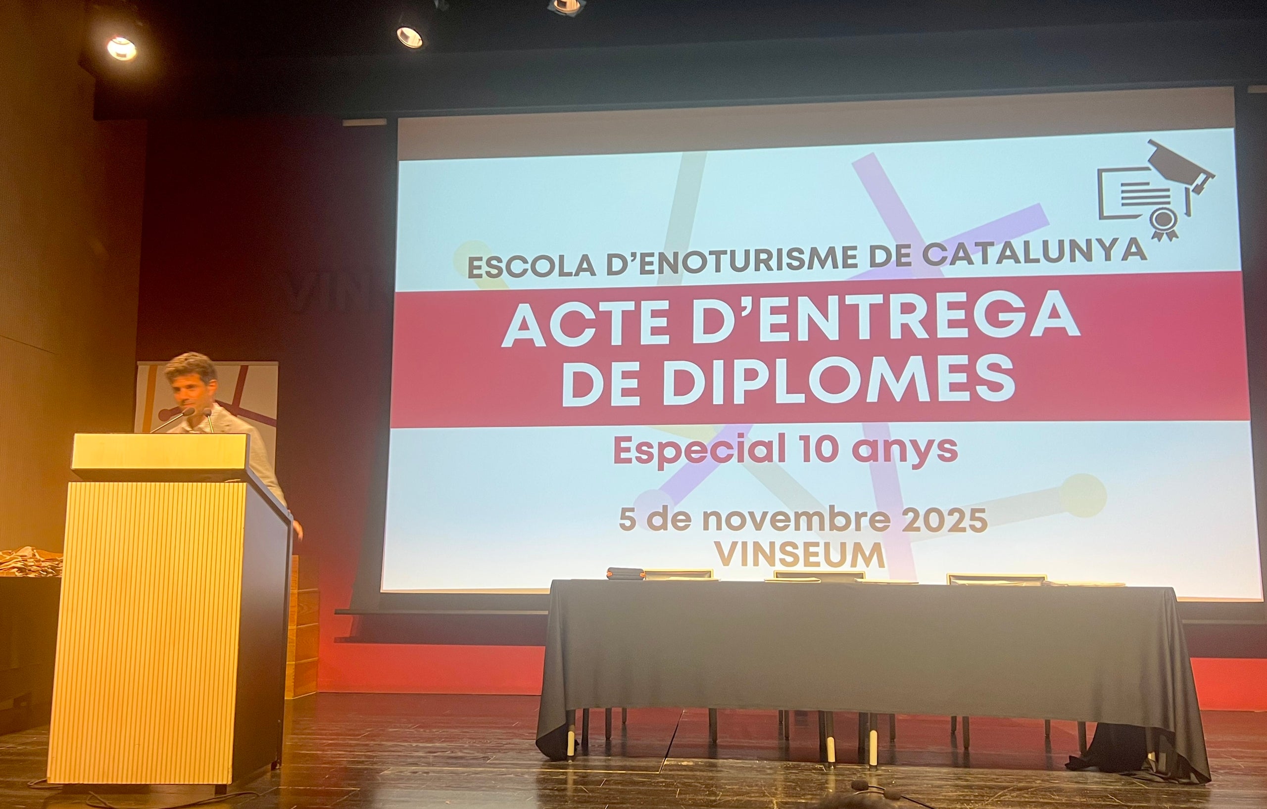 El director de l’Escola d'Enoturisme de Vilafranca, Gerard Domingo, creu que cal fer “formacions aterrades al sector” / S.C.
