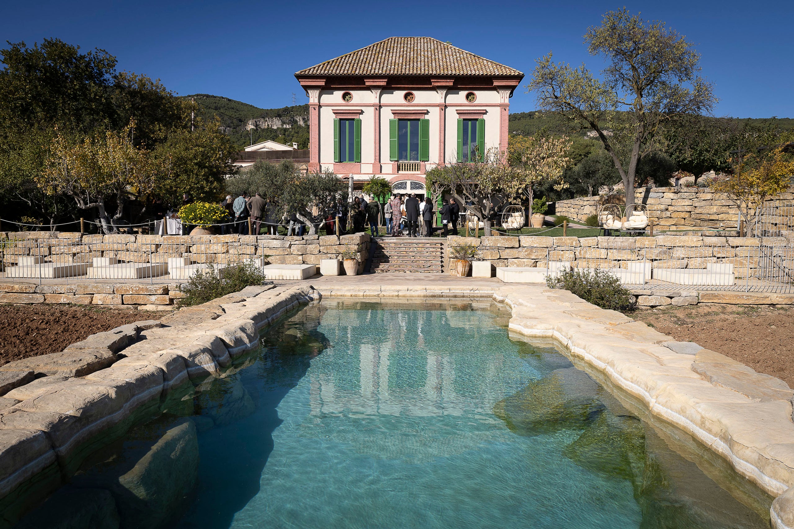 Lliurament dels Premis Vinari Enoturisme Català al celler Montrubí.
20.11.2025, L'avellà

foto: Jordi Play per a Premis Vinari