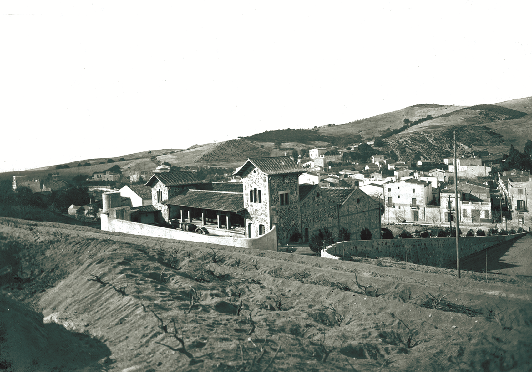 Imatge exterior de l'antic edifici d’Alella Vinícola / Cedida