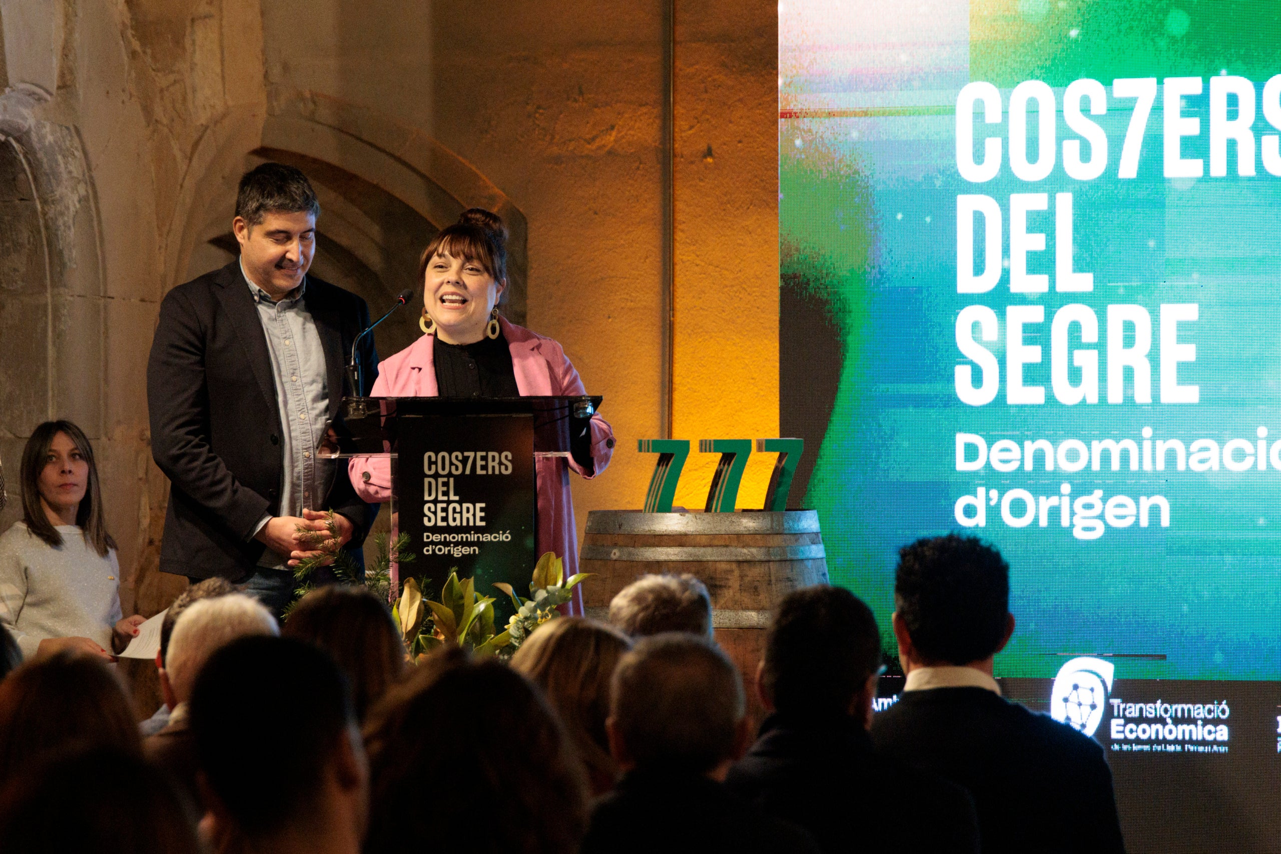 Judith Cortina i David Jobé, periodistes i enoturistes, fundadors de la Guia Digital d'Enoturisme de Catalunya i presentadors de la gala del Concurs de Vins de la DO Costers del Segre 2025 / Anna Munujos