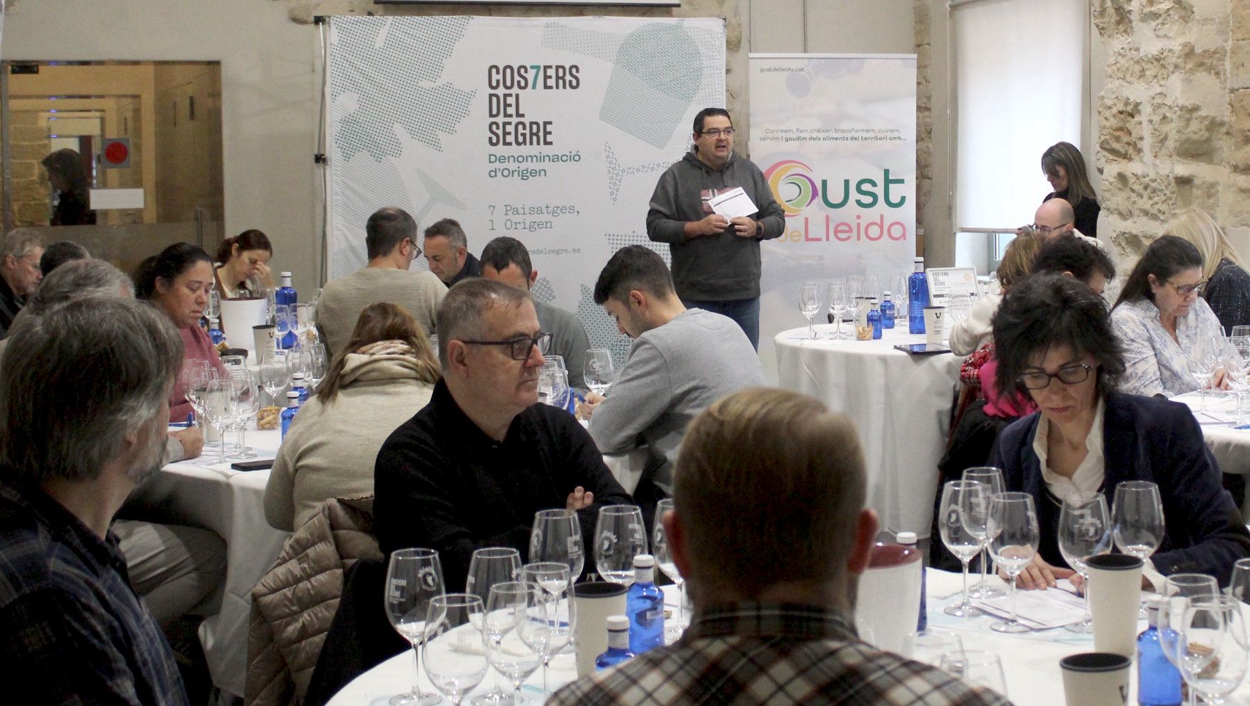 Tast final del jurat en el Concurs de Vins de la DO Costers del Segre 2025 / cedida