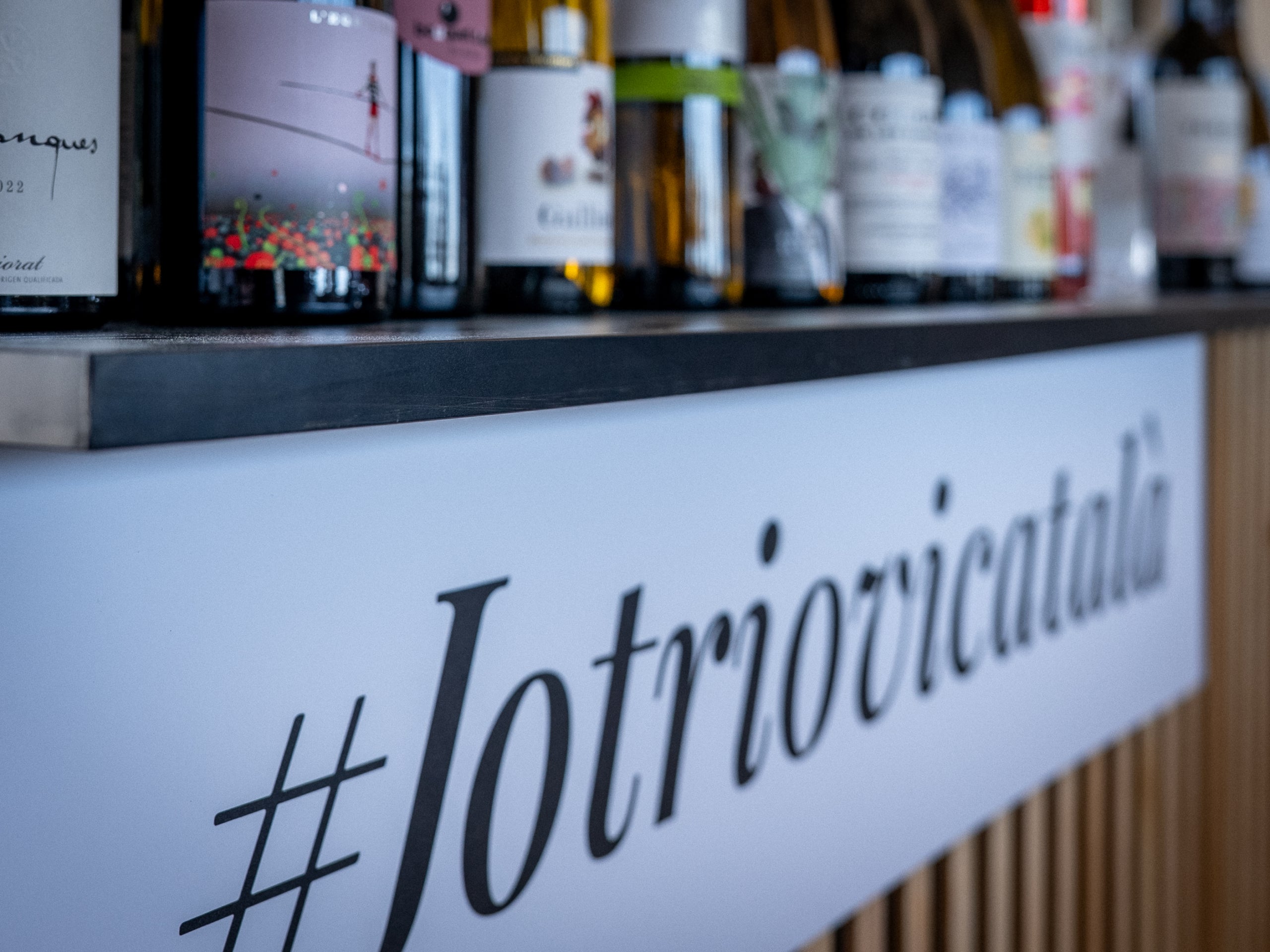 Imagen de la barra de vinos catalanes del INCAVI en la 080 Barcelona Fashion / Cedida