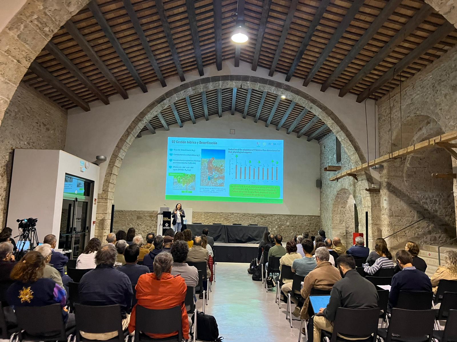Imatges de la jornada, organitzada per INNOVI, AECAVA, IRTA, CRAG i l’Ajuntament de Sant Sadurní d’Anoia, posa el focus en el futur del sector vitivinícola / Cedida