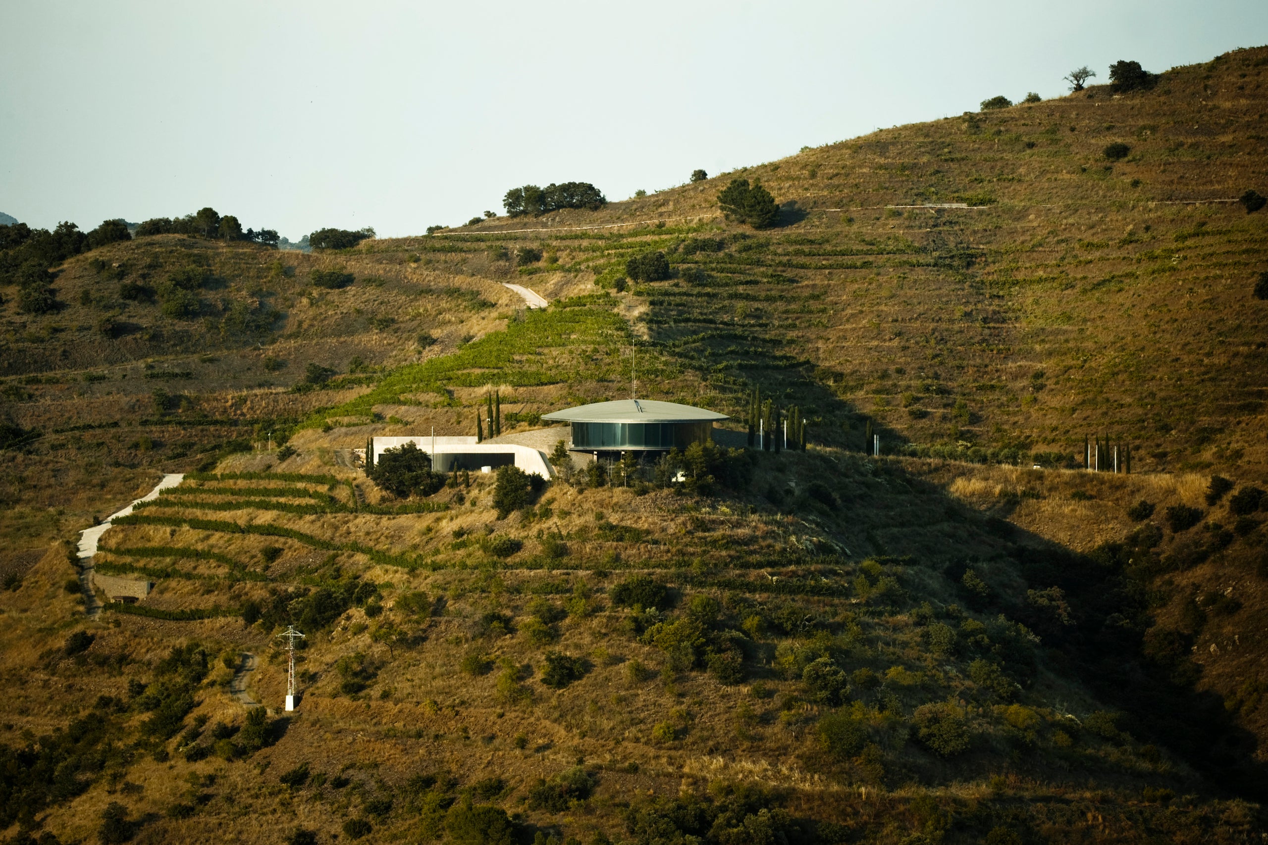 Imatge exterior del celler Ferrer Bobet a la DOQ Priorat / Cedida